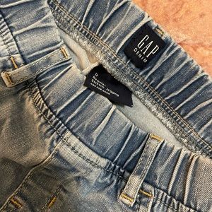 Girls GAP denim jeggings size 12. Like New.